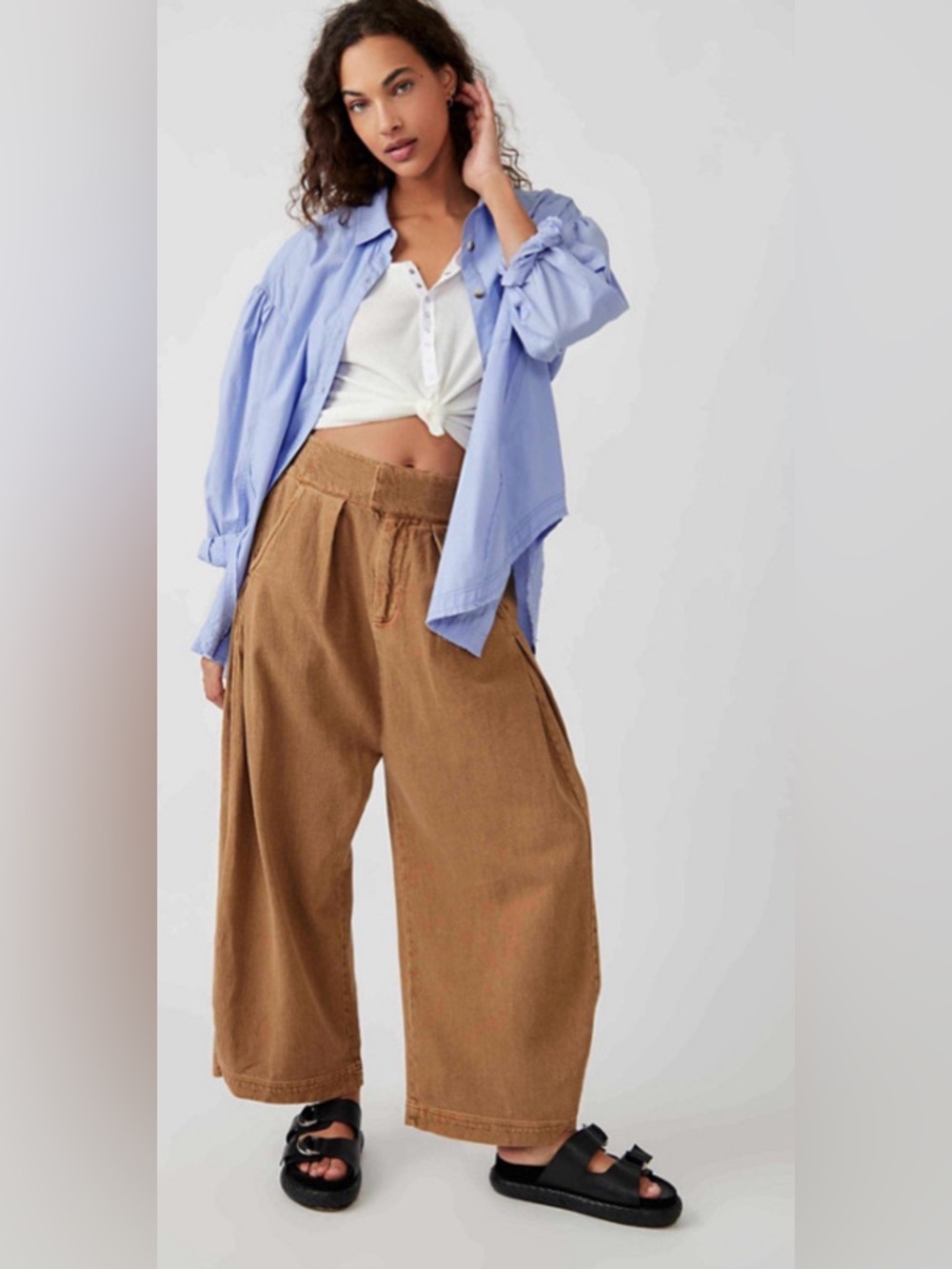 FREE PEOPLE Cool Harbor Wide-Leg
Pants in sand colour size medium
